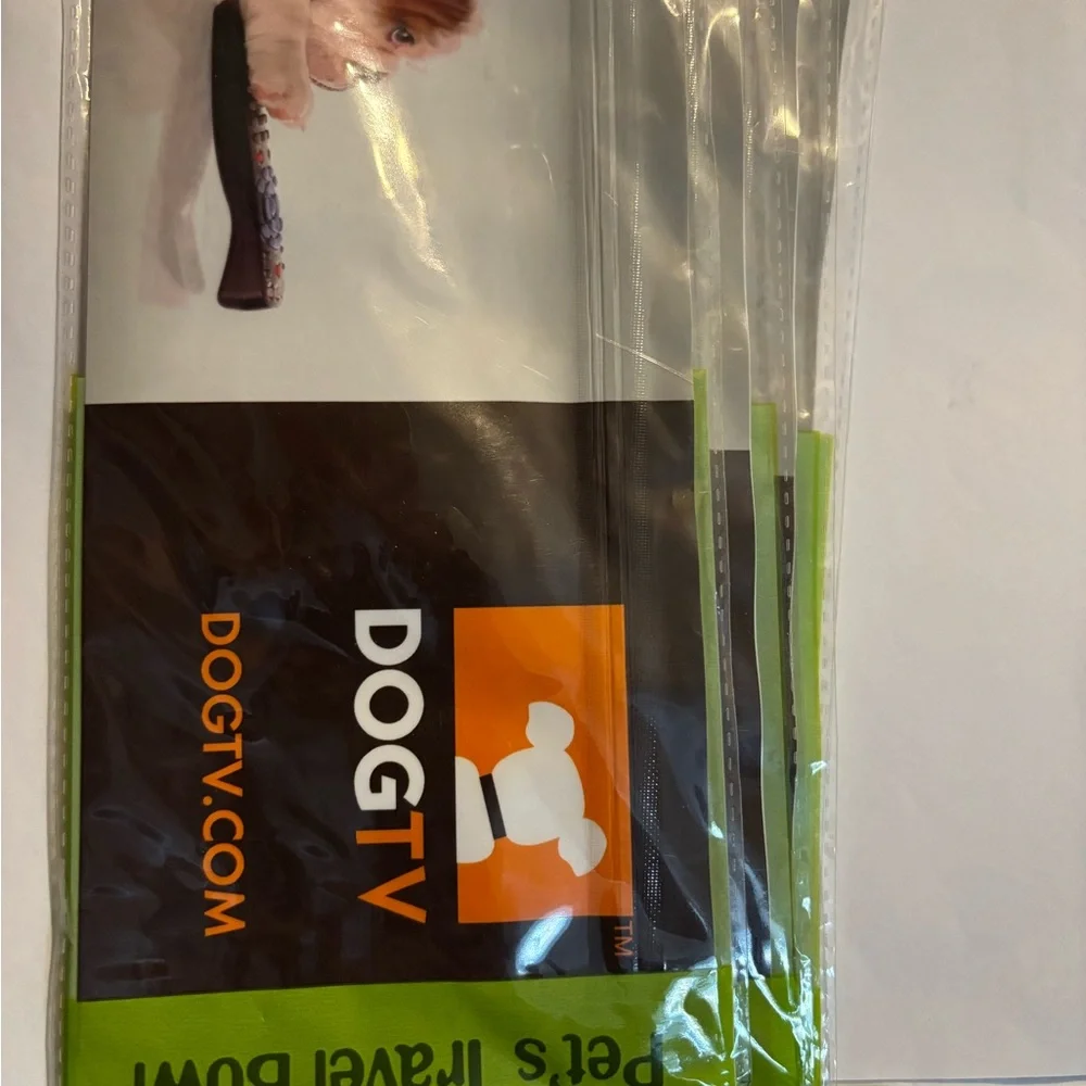 Dogtv pet travel bowl NWT